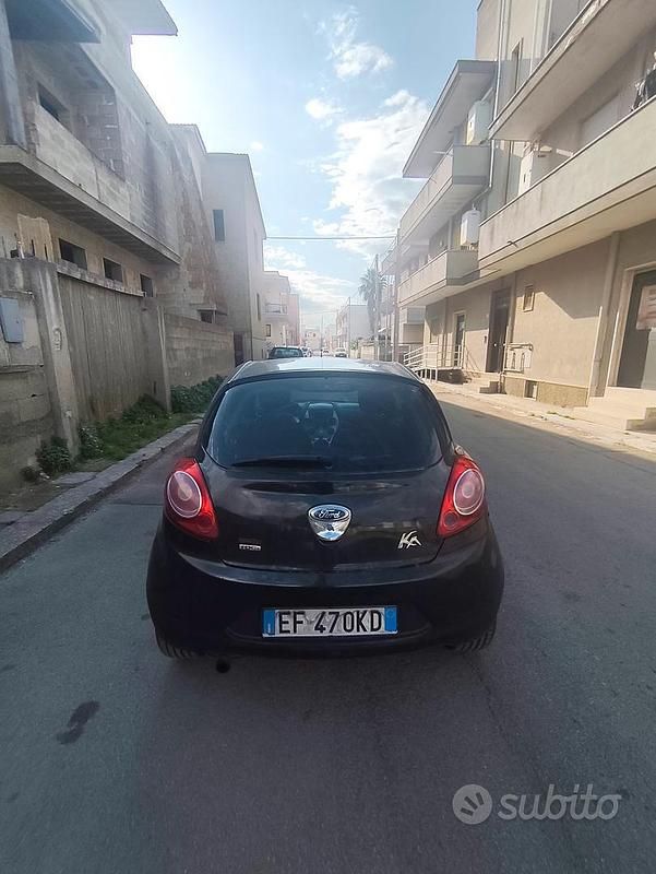 Usata Ford Ka 75 CV (55 kW) 2011 Nero Utilitaria