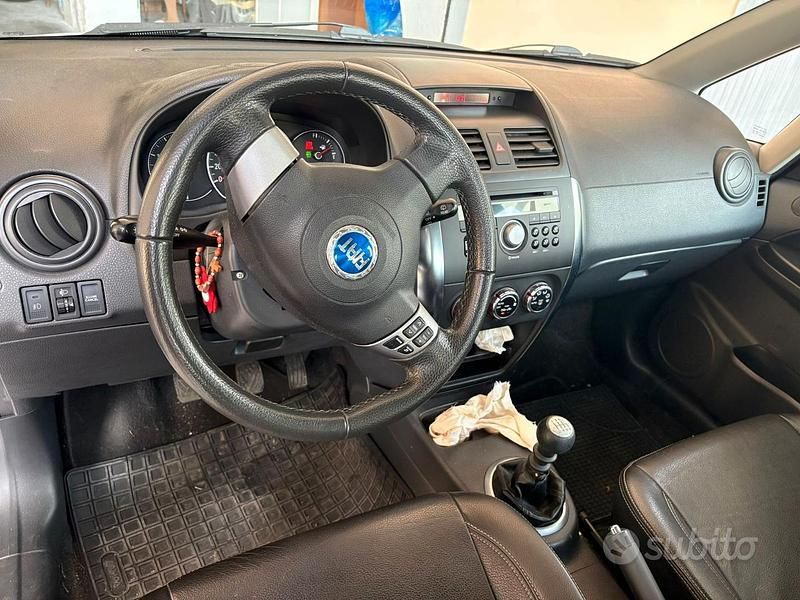 Usata Fiat Sedici 2007 Grigio SUV