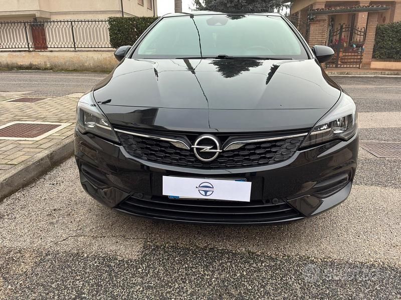 Usata Opel Astra Business 122 CV (89 kW) 2021 Nero Berlina
