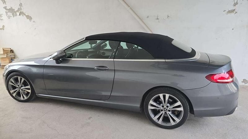 Usata Mercedes C220 170 CV (125 kW) 2017 Grigio Cabrio