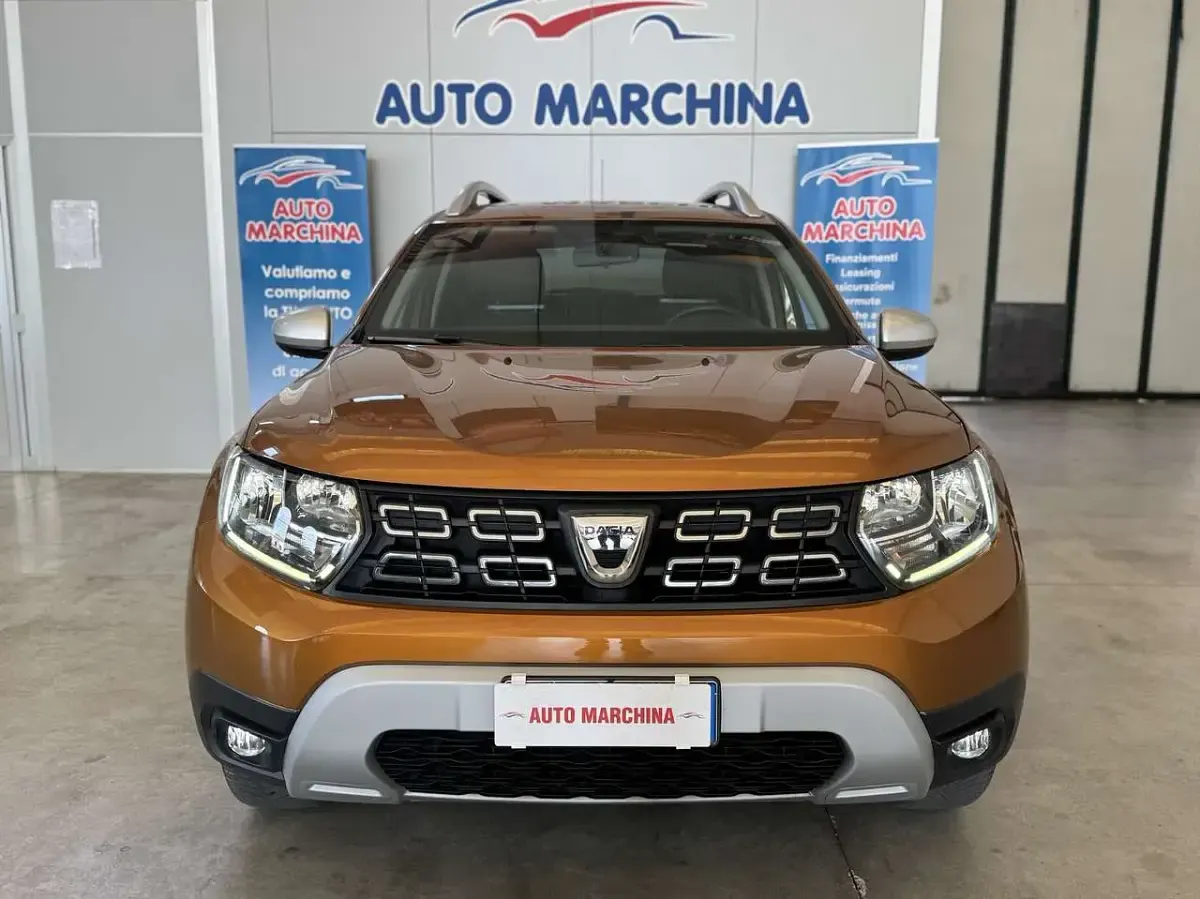 Usata Dacia Duster Essentiel 114 CV (83 kW) 2019 Arancione SUV