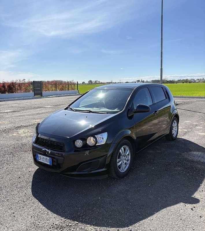Usata Chevrolet Aveo LT 75 CV (55 kW) 2013 Nero Berlina