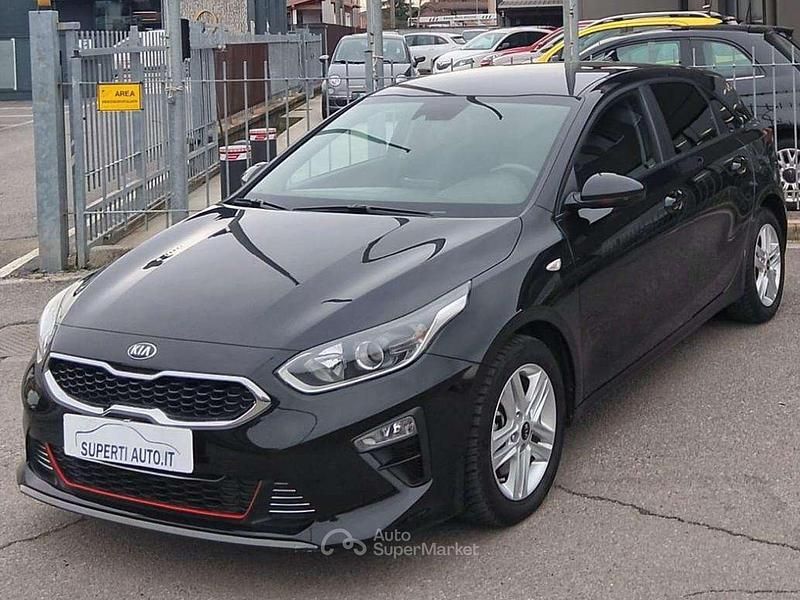 Usata Kia Ceed 116 CV (85 kW) 2019 Nero Utilitaria