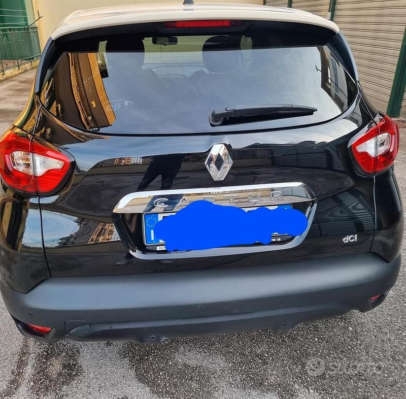 Usata Renault Captur 110 CV (80 kW) 2014 Nero SUV