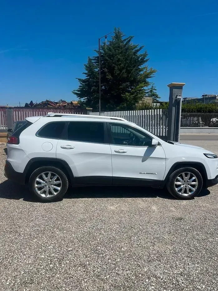 Usata Jeep Cherokee Limited 140 CV (102 kW) 2014 Bianco SUV
