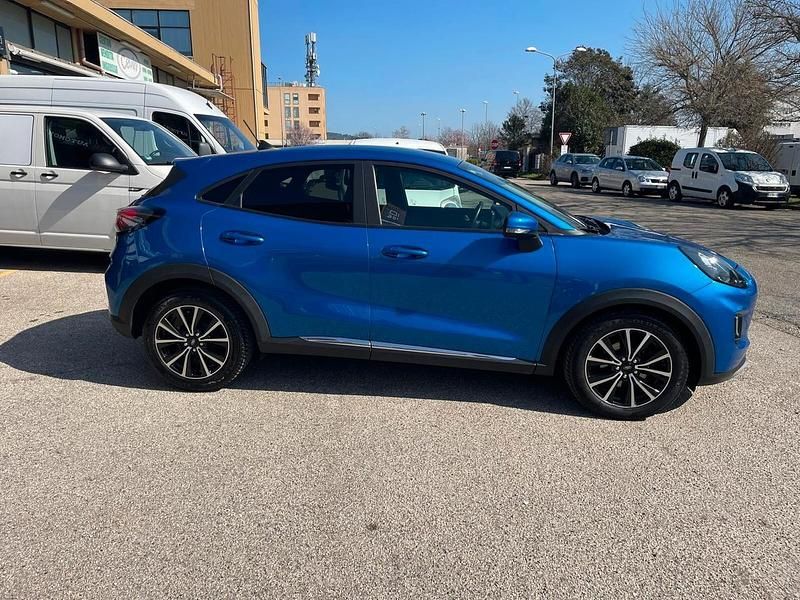 Usata Ford Puma Titanium 125 CV (91 kW) 2020 Blu Station wagon