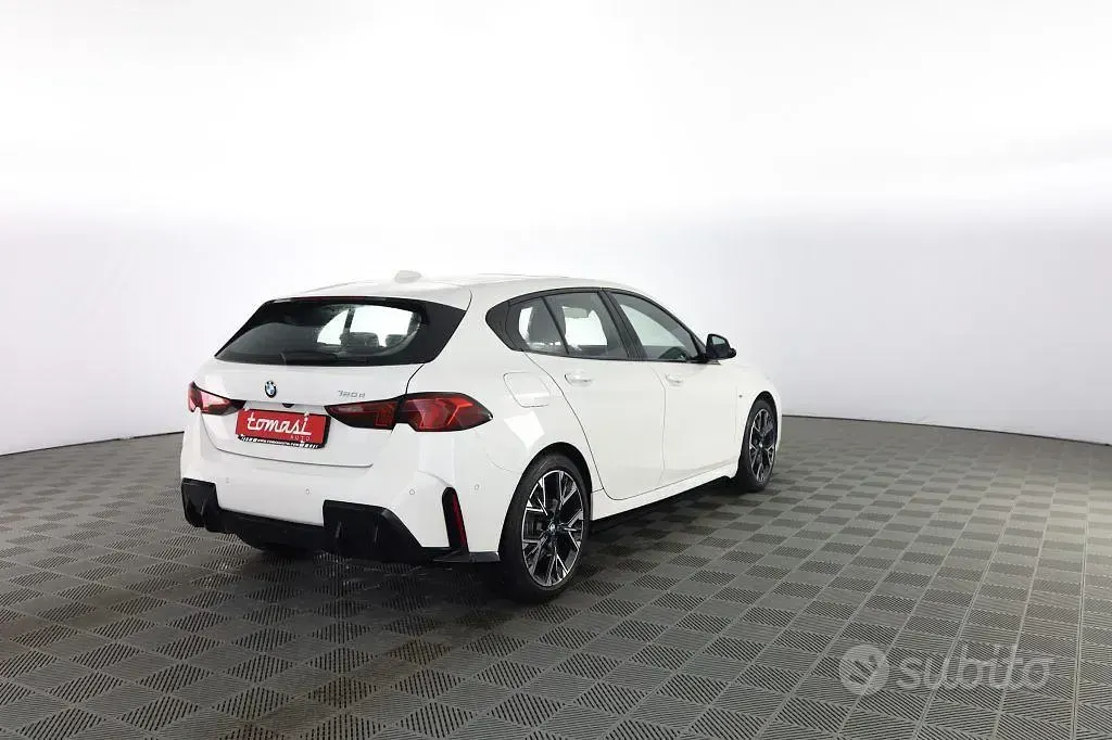 Usata BMW 120 M Sport 150 CV (110 kW) 2025 Alpine white Utilitaria