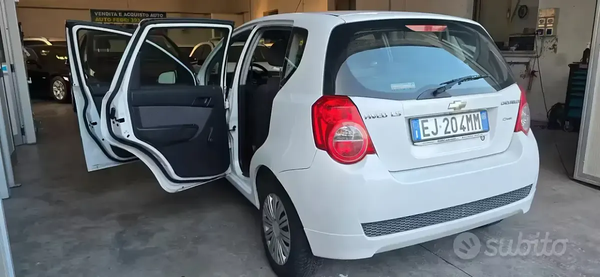 Usata Chevrolet Aveo 69 CV (50 kW) 2012 Bianco Berlina