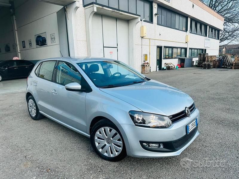 Usata VW Polo Comfortline 70 CV (51 kW) 2012 Grigio Utilitaria