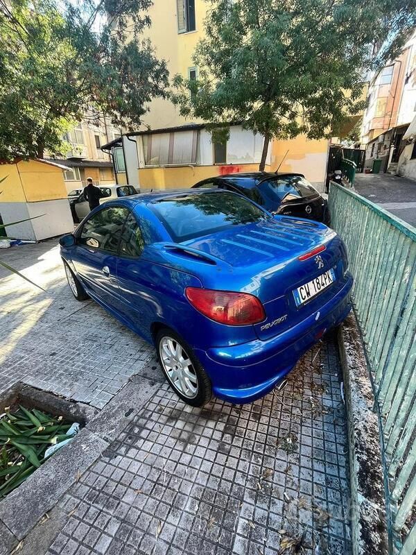 Usata Peugeot 206 60 CV (44 kW) 2005 Blu Cabrio