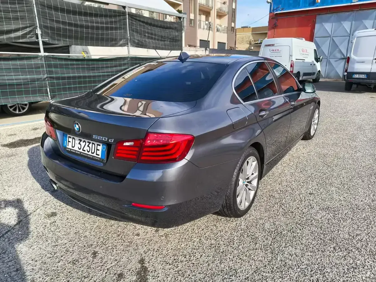 Usata BMW 520 190 CV (139 kW) 2016 Grigio Berlina