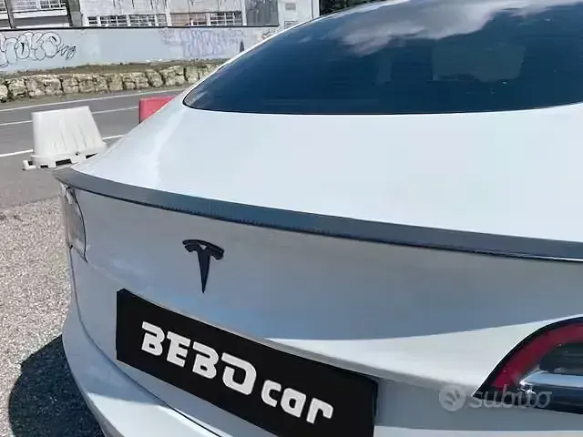 Begagnad Tesla Model 3 Performance 461 kW (627 HK) 2022 Vit Sedan