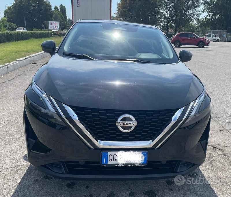 Usata Nissan Qashqai Acenta Premium 140 CV (102 kW) 2021 Nero SUV