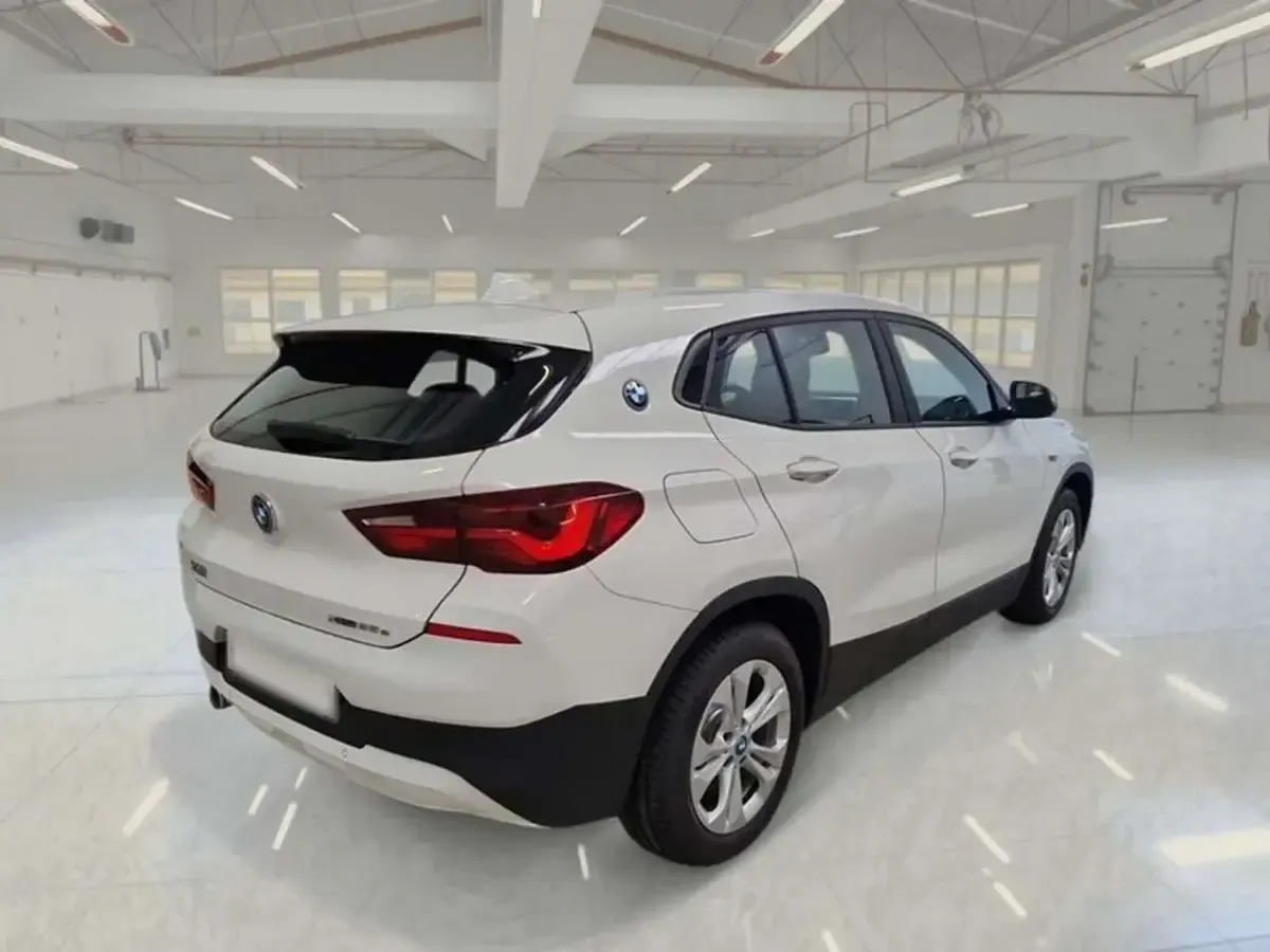 Usata BMW X2 125 CV (91 kW) 2023 Bianco SUV