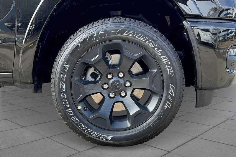 Neu RAM 1500 426 PS (313 kW) 2025 Schwarz Pickup