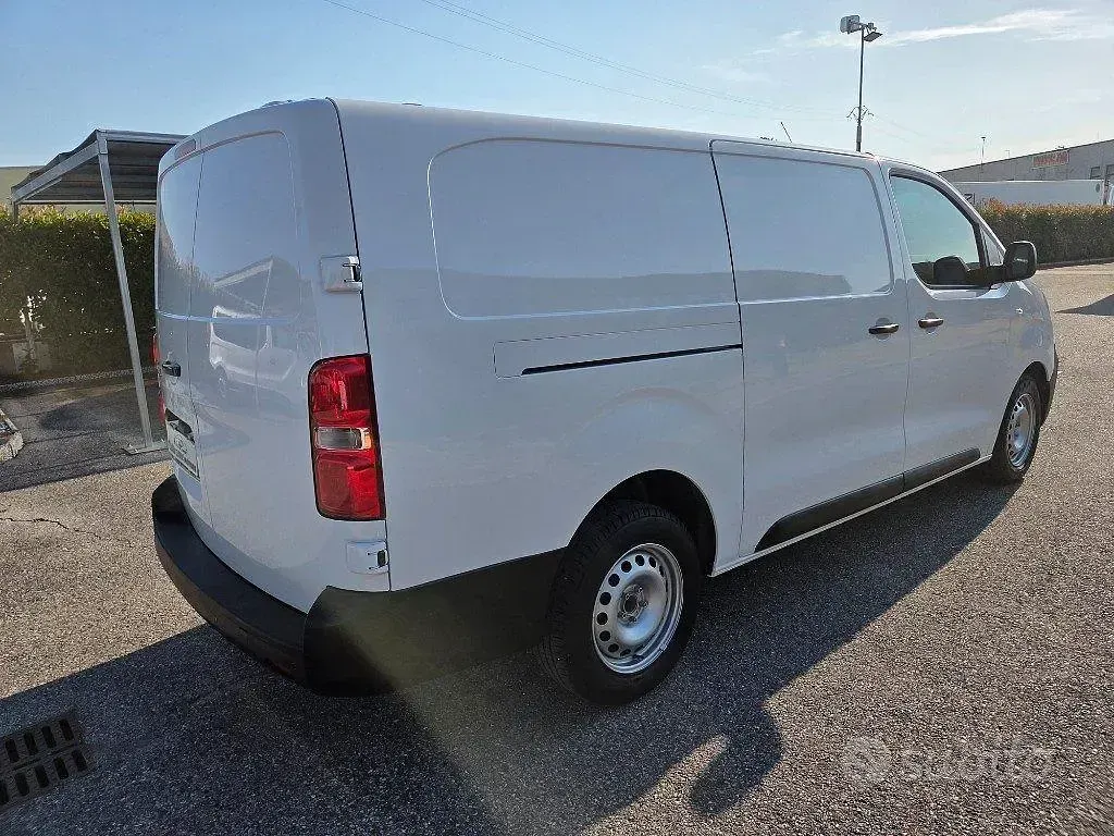 Usata Citroën Jumpy Comfort 102 CV (75 kW) 2022 Bianco Monovolume