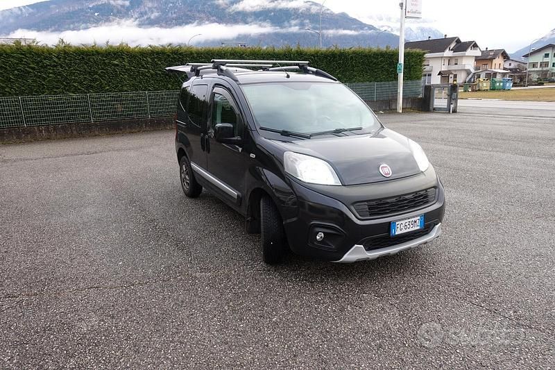 Usata Fiat Qubo Trekking 95 CV (69 kW) 2016 Nero Monovolume