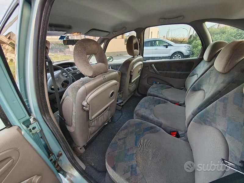 Usata Citroën Xsara Picasso 2002 Grigio Monovolume