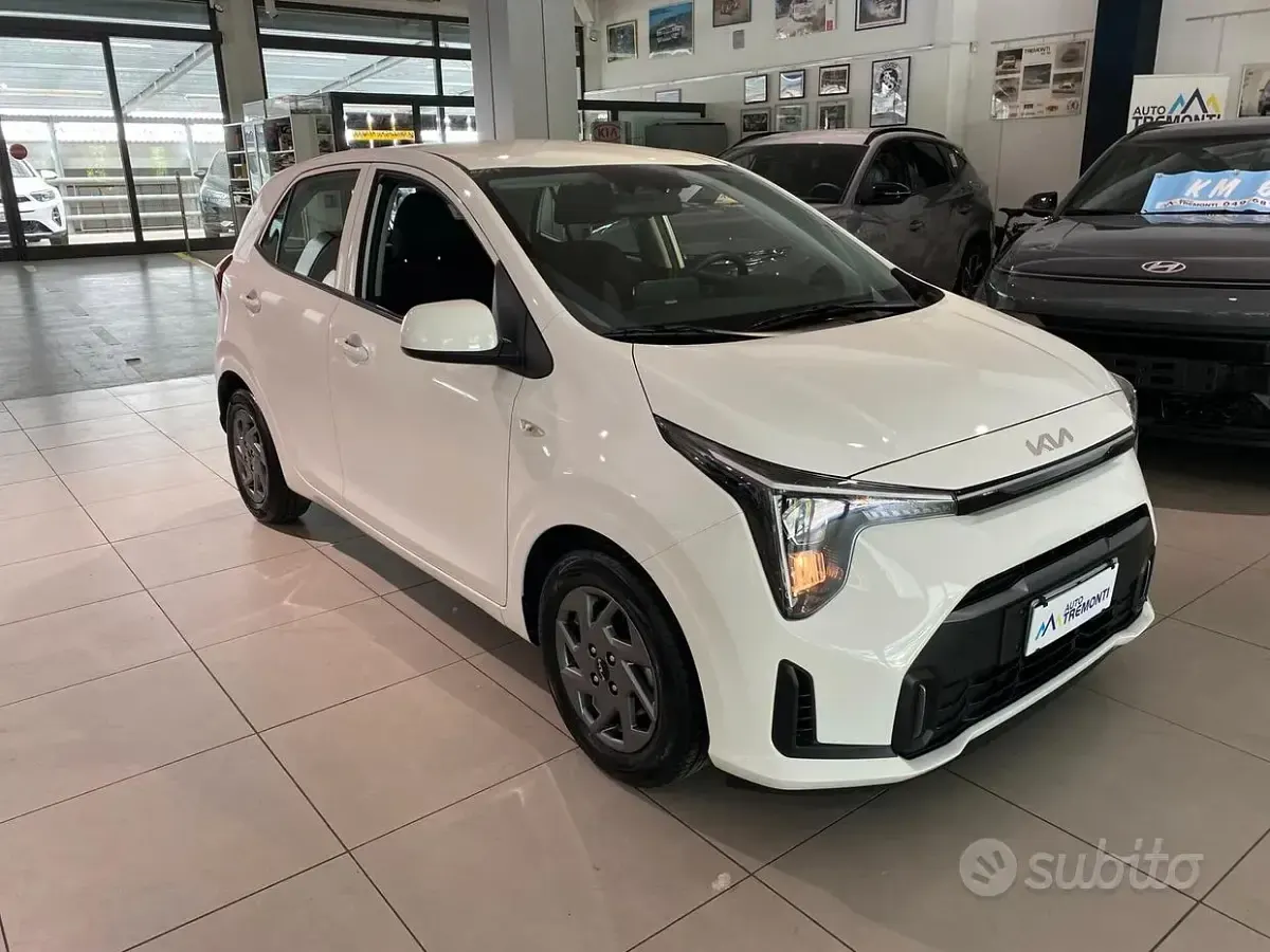 Begagnad Kia Picanto Urban 67 HK (49 kW) 2024 Vit Halvkombi