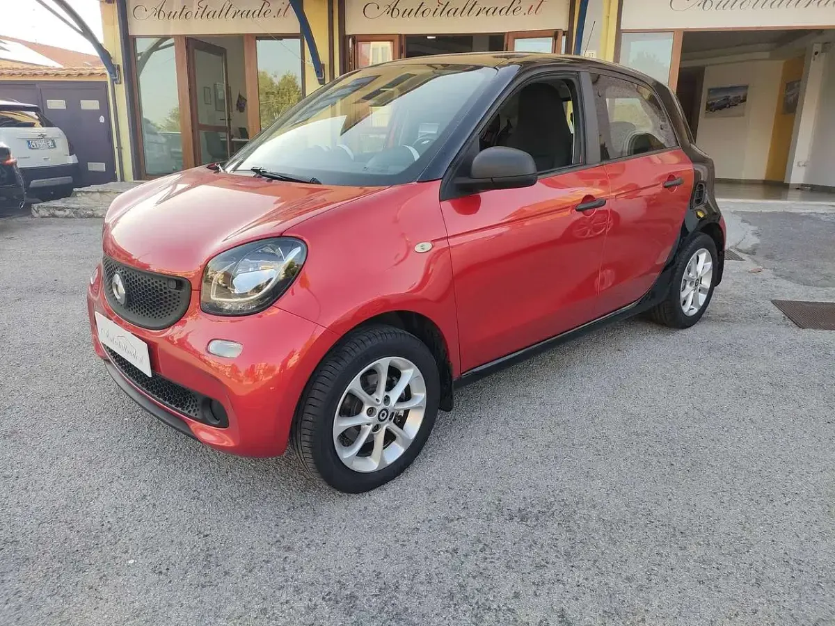 Usata Smart ForFour Passion 71 CV (52 kW) 2016 Rosso Utilitaria