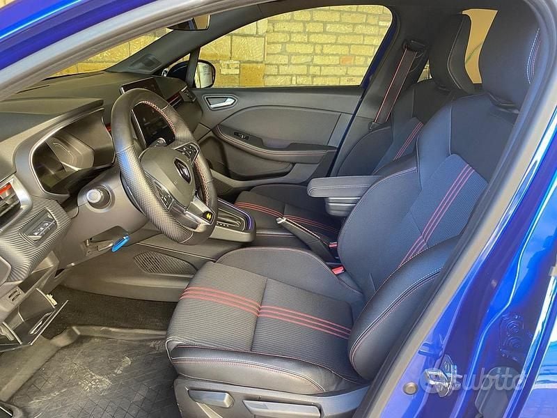Second-hand Renault Clio IV 131 CP (96 kW) 2019 Albastru Hatchback