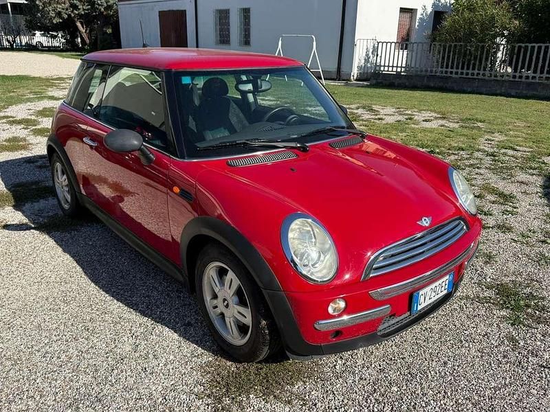 Usata Mini One D 75 CV (55 kW) 2005 Rosso Utilitaria