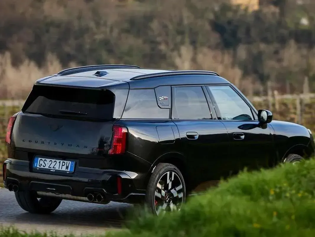 Usata Mini John Cooper Works Countryman 300 CV (220 kW) 2025 Nero SUV