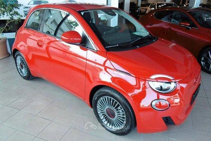 Nuova Fiat 500e Red 2026