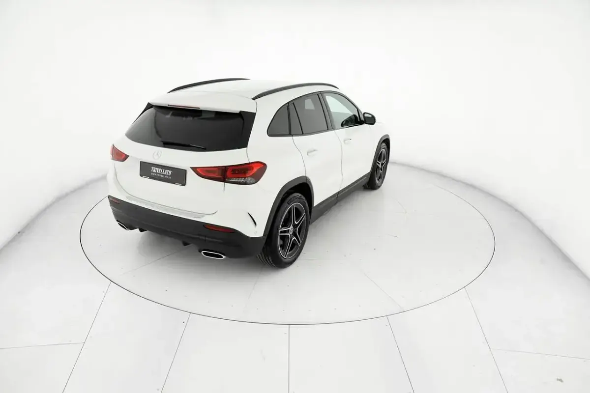 Usata Mercedes GLA200 Premium 150 CV (110 kW) 2023 Bianco SUV