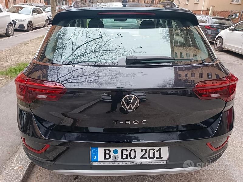 Usata VW T-Roc 110 CV (80 kW) 2023 Nero SUV