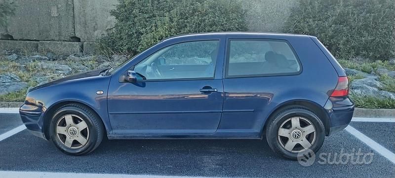 Usata VW Golf III 101 CV (74 kW) 1998 Blu Berlina