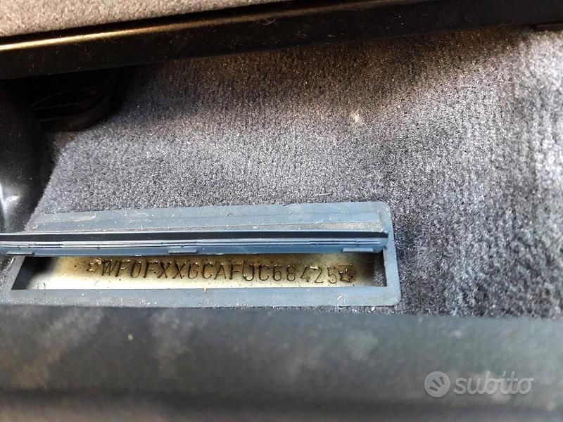 Usata Ford Orion Ghia 73 CV (53 kW) 1988 Grigio Berlina