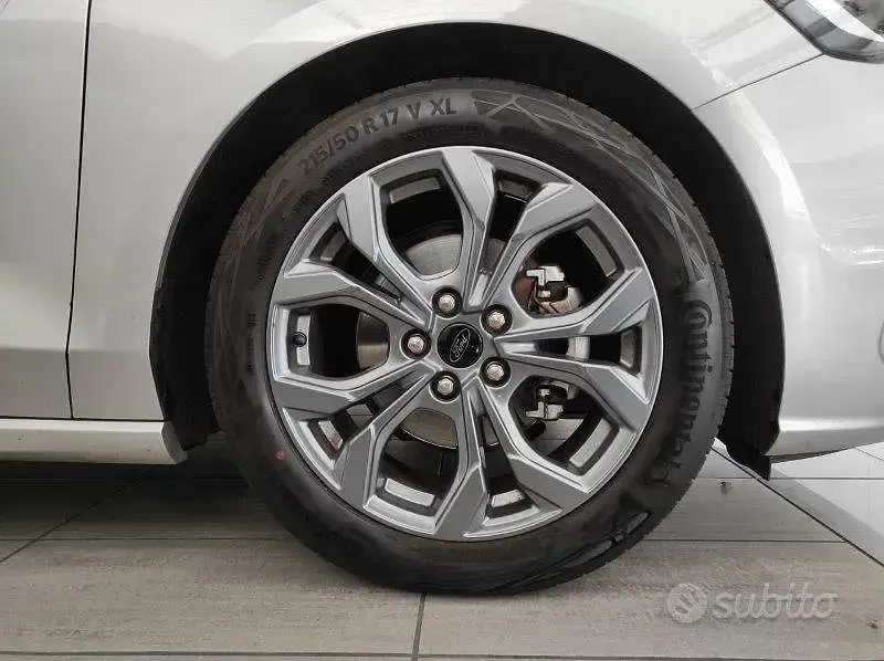 Usata Ford Focus ST-Line 116 CV (85 kW) 2023 Grigio Berlina