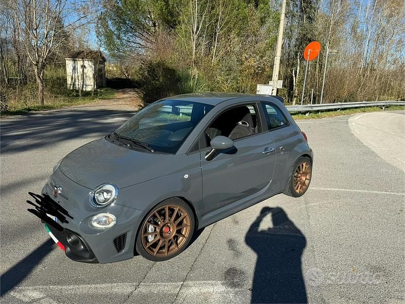 Grigio Usata 2018 Abarth 595 Due volumi | 16.000 € (Buon prezzo) - Immagine 1/4