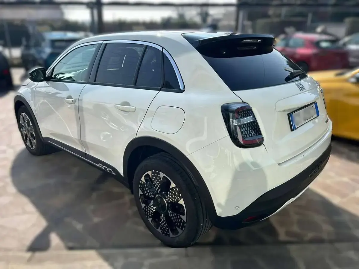 Usata Fiat 600 La Prima 101 CV (74 kW) 2025 Bianco SUV