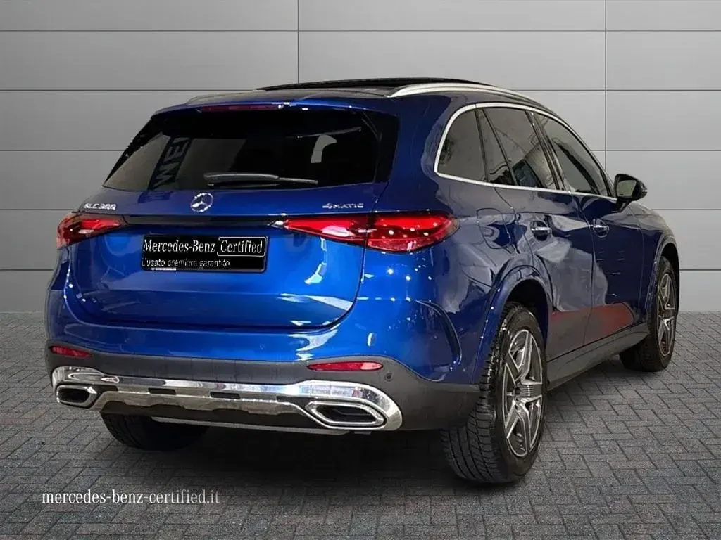 Usata Mercedes GLC300 Advanced 258 CV (189 kW) 2023 Blu spettrale SUV