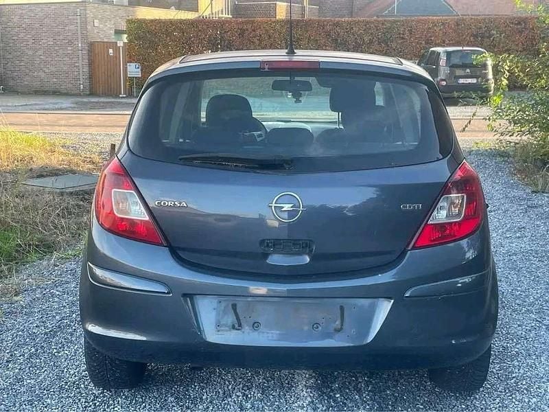 Usata Opel Corsa 75 CV (55 kW) 2007 Berlina