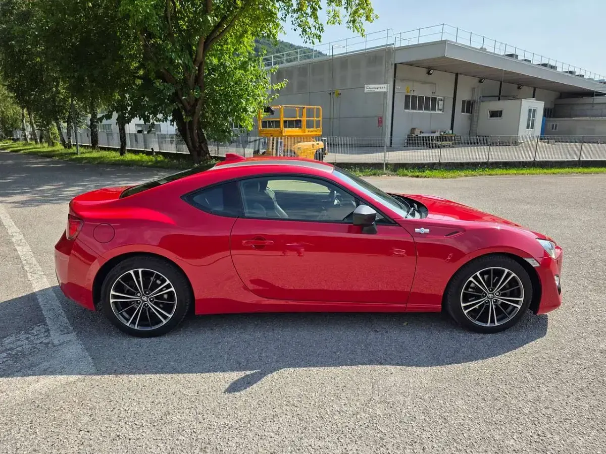 Usata Toyota GT86 Edition 200 CV (147 kW) 2016 Rosso Coupé
