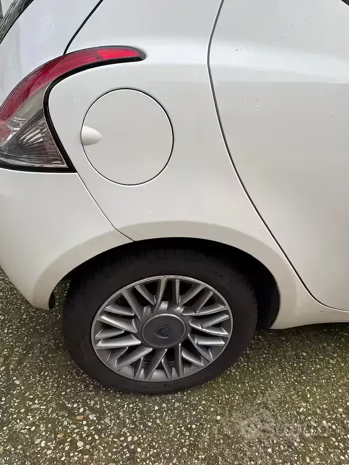Usata Lancia Ypsilon 85 CV (62 kW) 2013 Utilitaria