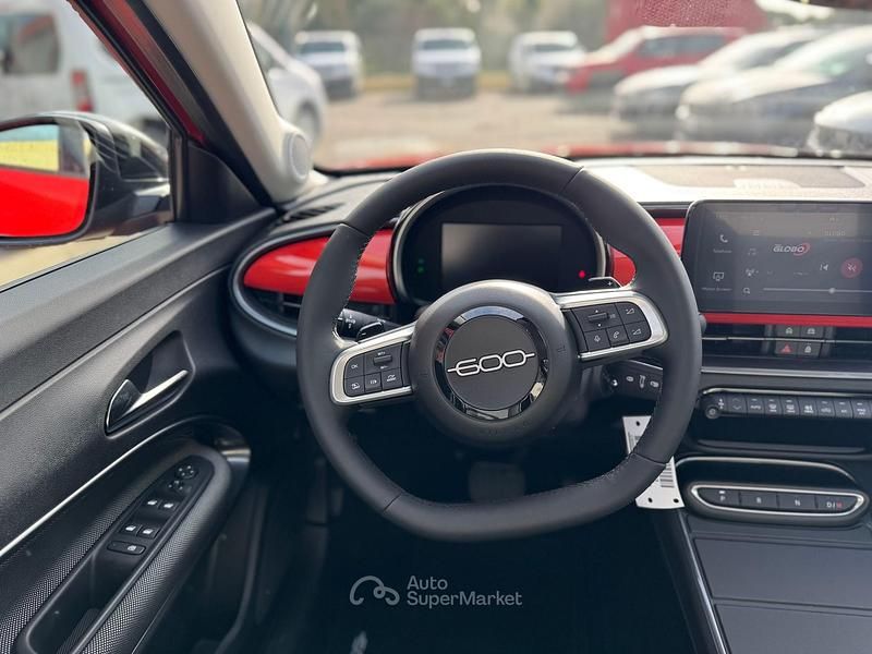 Nuova Fiat 600 Icon 137 CV (100 kW) 2026 Arancione Berlina