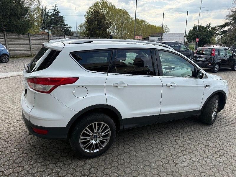 Usata Ford Kuga Titanium 140 CV (102 kW) 2014 Bianco pastello SUV