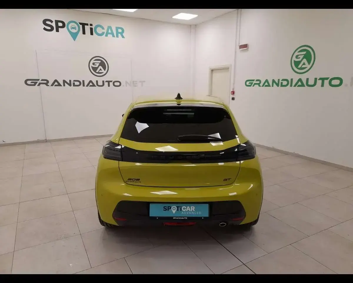 Usata Peugeot 208 GT 101 CV (74 kW) 2024 Giallo Utilitaria