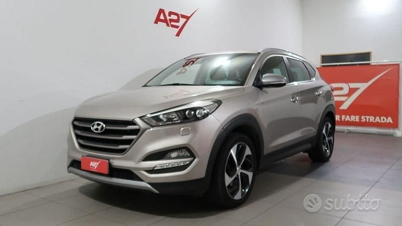 Grigio Usata 2017 Hyundai Tucson Xpossible SUV | 13.900 € (Cara) - Immagine 1/4