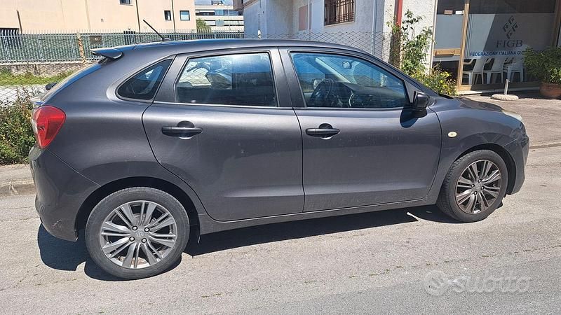 Usata Suzuki Baleno 2017 Grigio Berlina