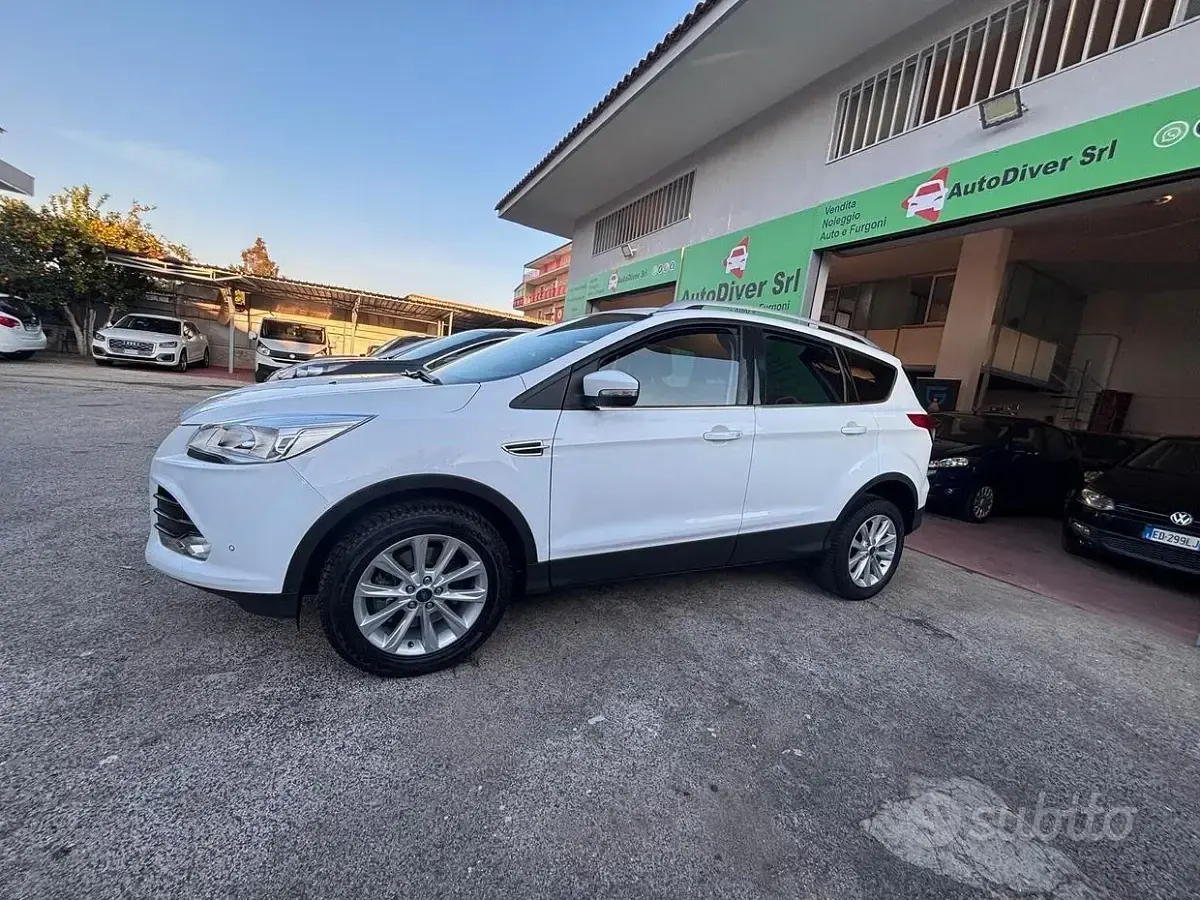 Usata Ford Kuga Titanium 150 CV (110 kW) 2016 Bianco SUV