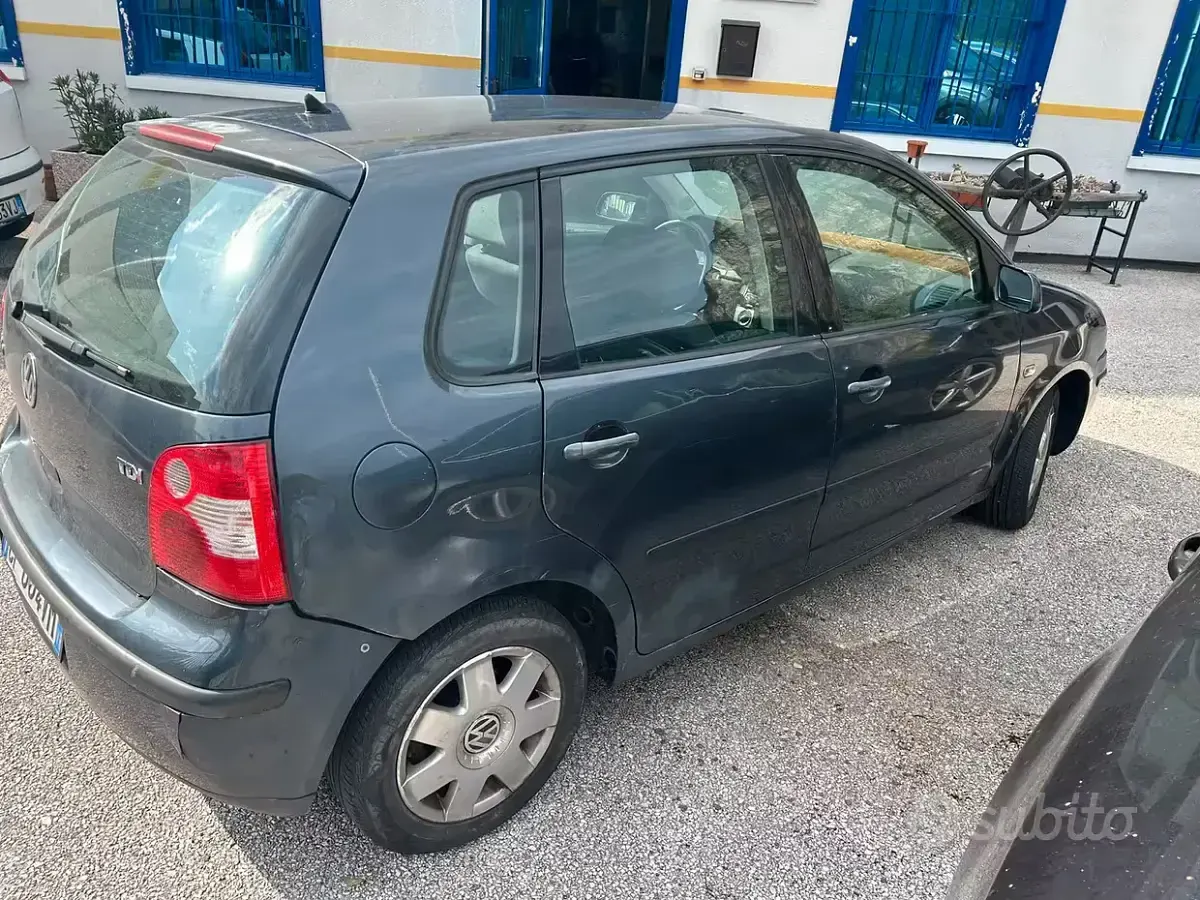 Usata VW Polo 75 CV (55 kW) 2003 Grigio Berlina