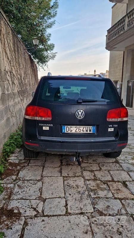 Usata VW Touareg 224 CV (164 kW) 2006 Nero SUV