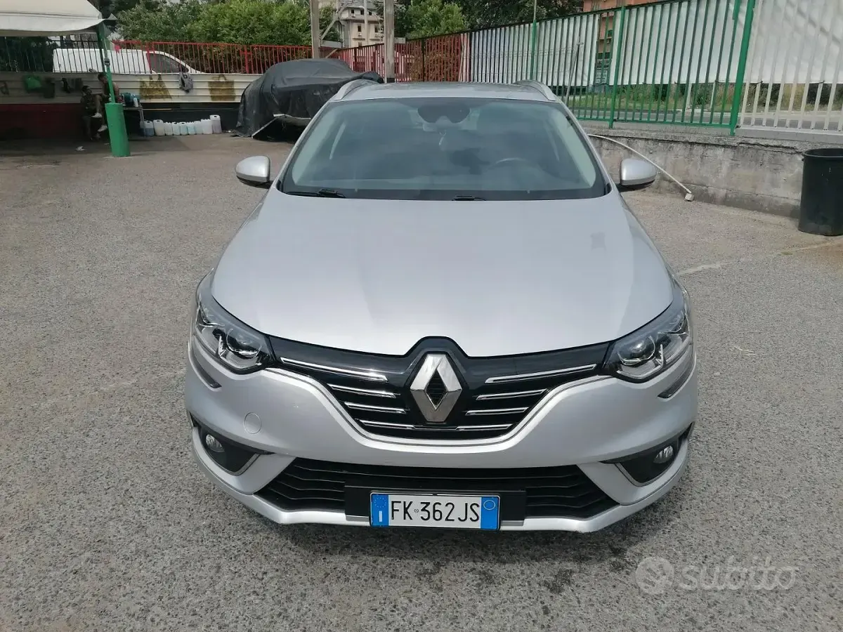 Usata Renault Mégane 110 CV (80 kW) 2017 Grigio Berlina