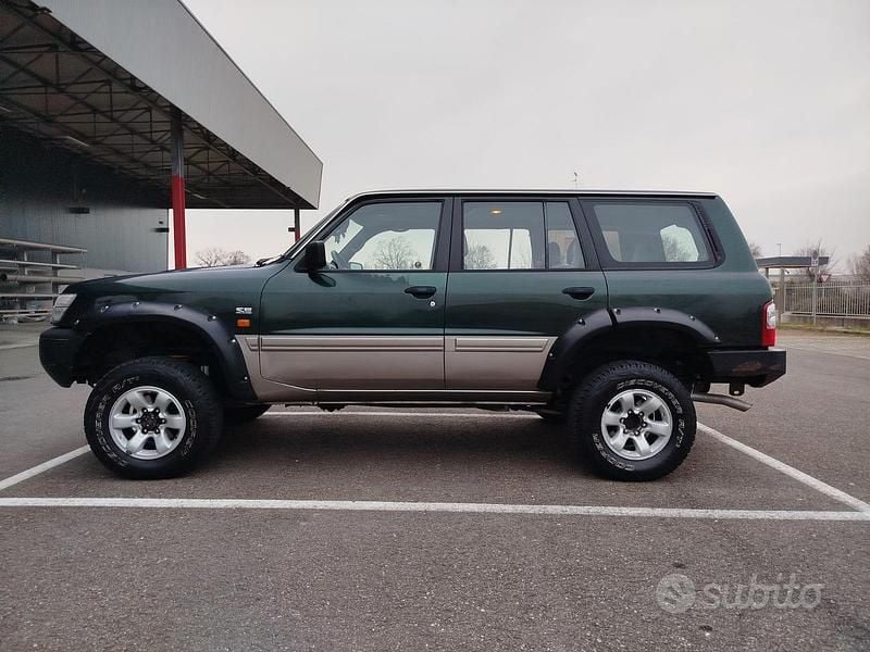 Usata Nissan Patrol 158 CV (116 kW) 2001 Verde SUV