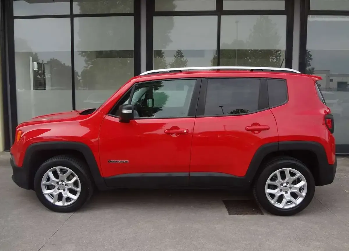 Usata Jeep Renegade Limited 140 CV (102 kW) 2015 Rosso SUV
